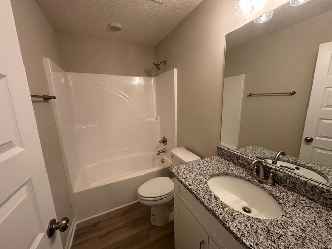 Building Photo - BRAND NEW 4 Bed 3 Bath Townhome Near The H...