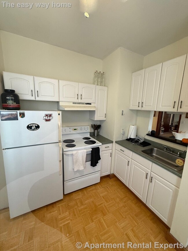 Building Photo - 247 Pearl St