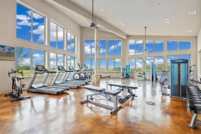 Building Photo - Luxury Home on the Lake - Resort Style Liv...