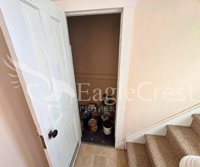 Building Photo - Charming Historic 4-Bedroom Home with Fenced Yard & Chicken Coop