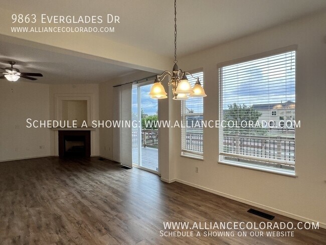 Building Photo - 9863 Everglades Dr