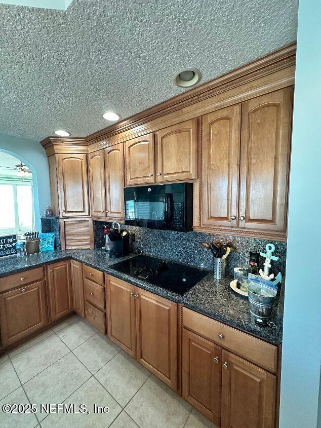 Building Photo - 110 S Serenata Dr