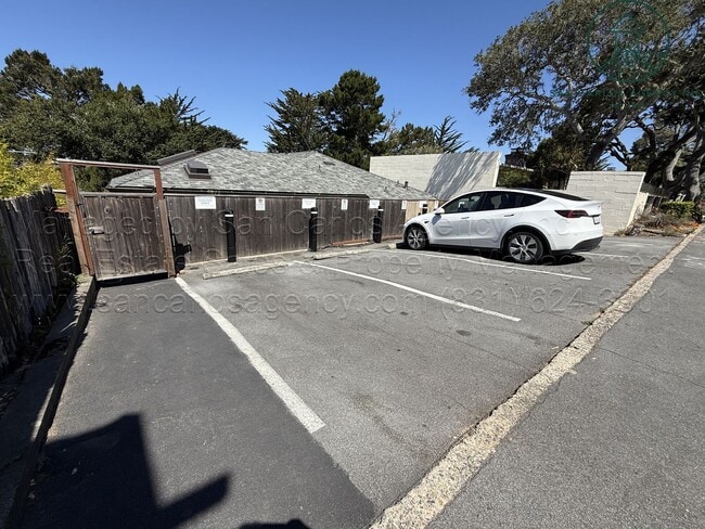 Building Photo - Adorable Three Bedroom Downtown Carmel-by-...