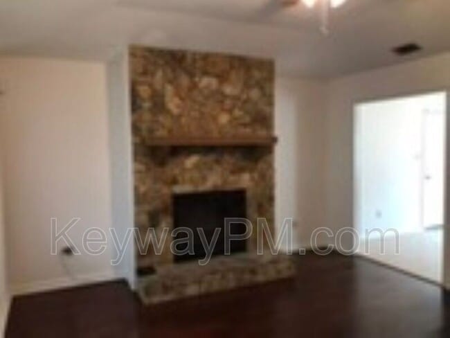 Building Photo - 3403 Pine Hill Rd