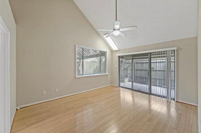 Building Photo - 1535 Beaconshire Rd