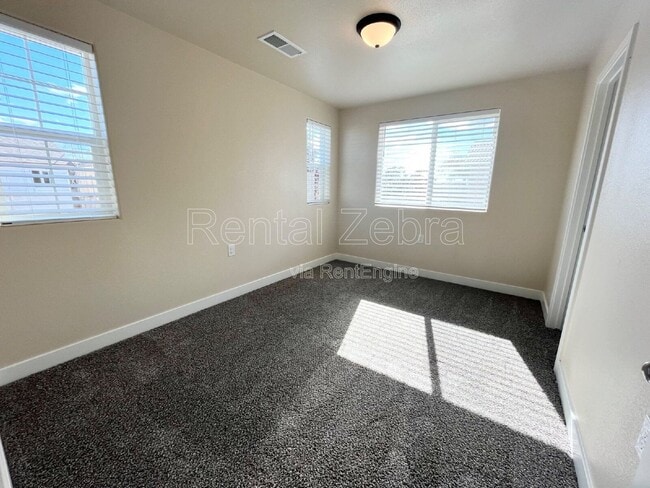 Building Photo - 1353 Carlsbad Dr