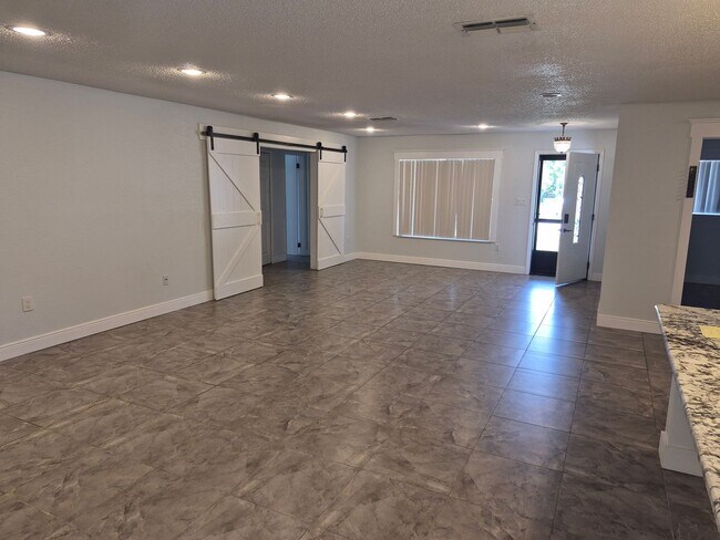 Building Photo - 10509 Montpelier Cir