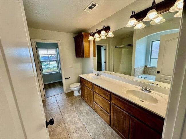 Building Photo - 441 Sorrento Dr