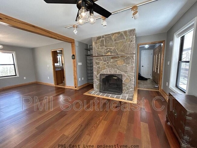 Building Photo - 349 West Rd