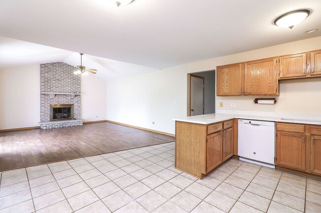 Building Photo - 5111 Wildflower Ct