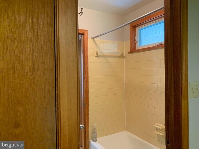 Building Photo - 111 Green St