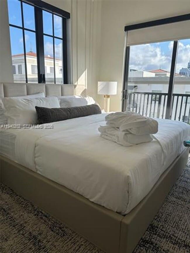 Building Photo - 4220 Laguna St