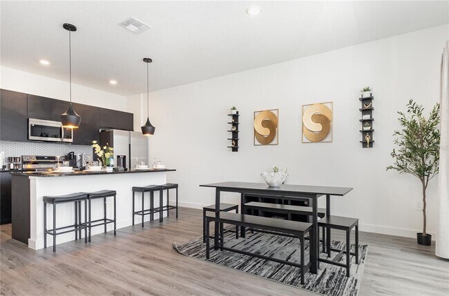 Building Photo - 3204 Sustainable Wy