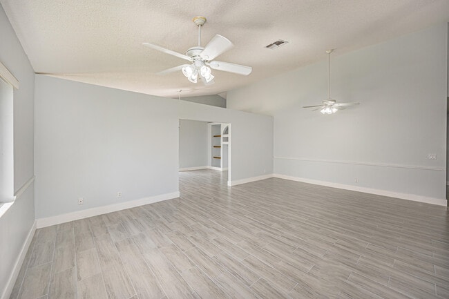 Building Photo - 5148 Rosen Blvd