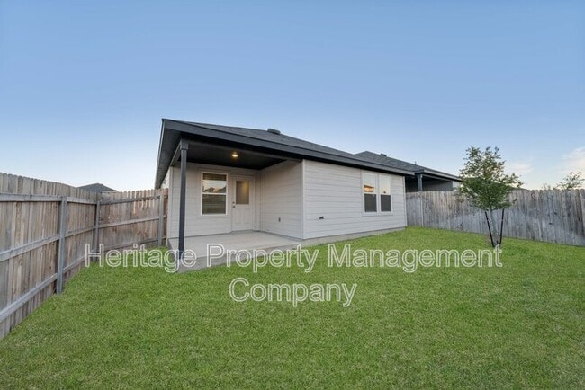 Building Photo - 817 Heartseed Ave