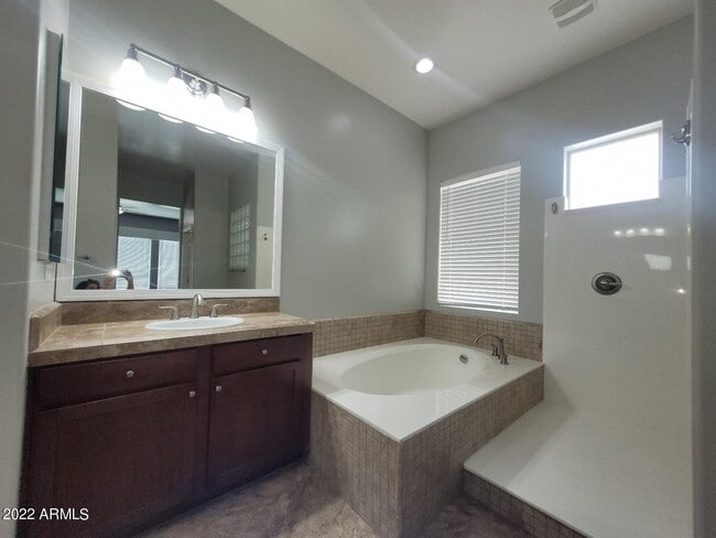 Building Photo - 19350 W Oregon Ave