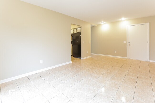 Building Photo - 1325 Ironwood Ct
