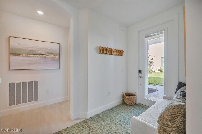 Building Photo - 16570 Ridgeview Cir