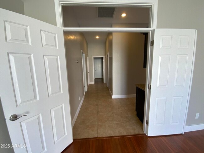 Building Photo - 6204 E Phelps Rd