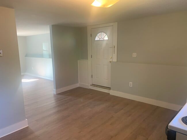 Building Photo - 14 Preble St