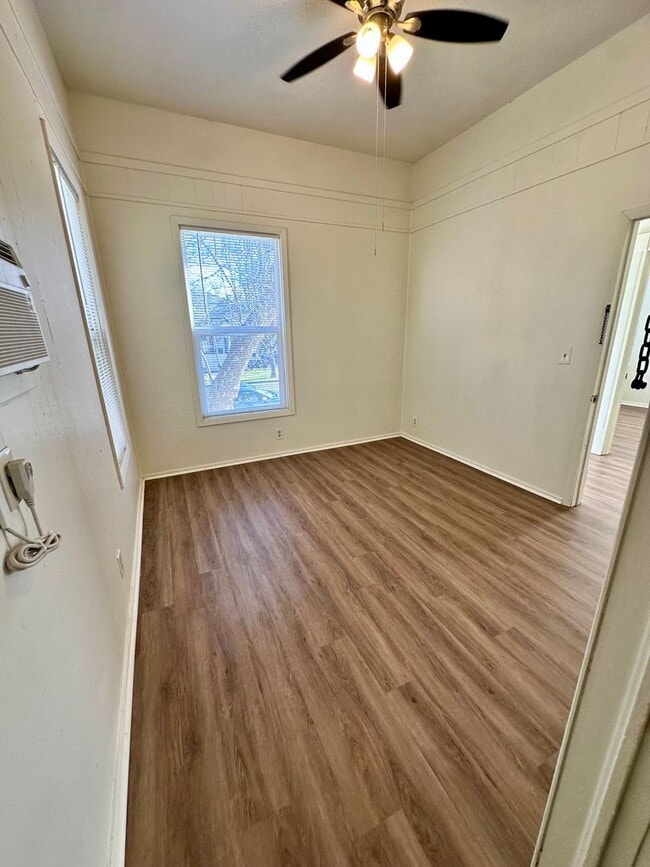 Building Photo - Reserve Now for June 2026! Great House in Downtown Chico