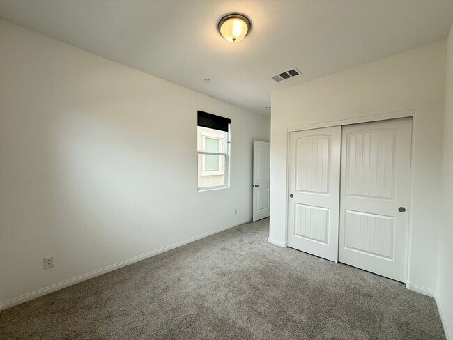 Building Photo - Brand-New 4-Bedroom Home in Cadence with Mountain Views & Modern Upgrades