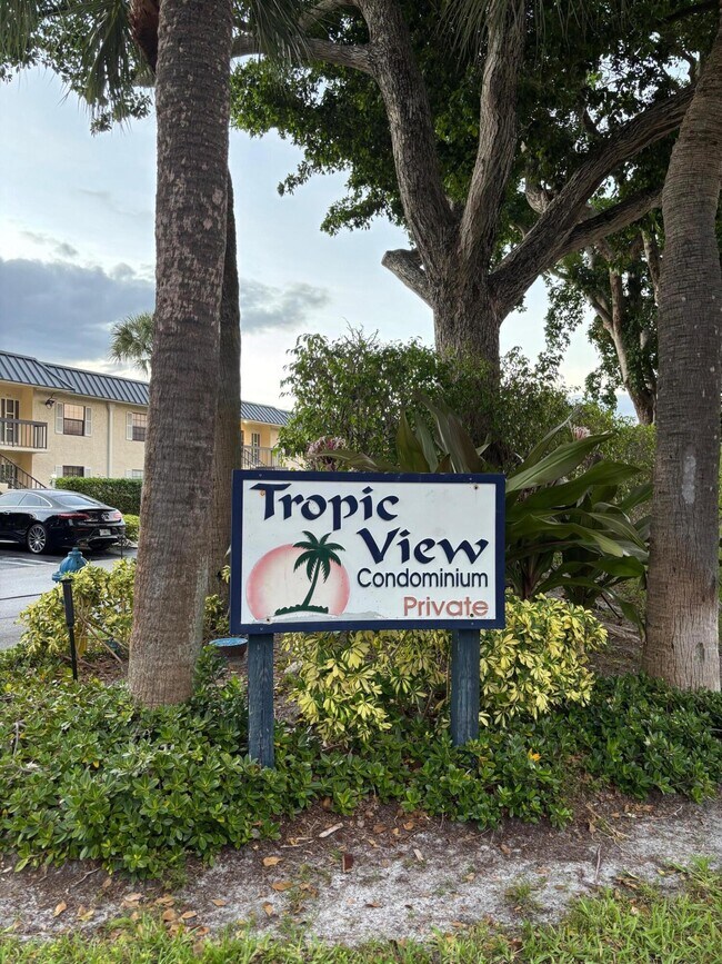Primary Photo - 3000 Florida Blvd