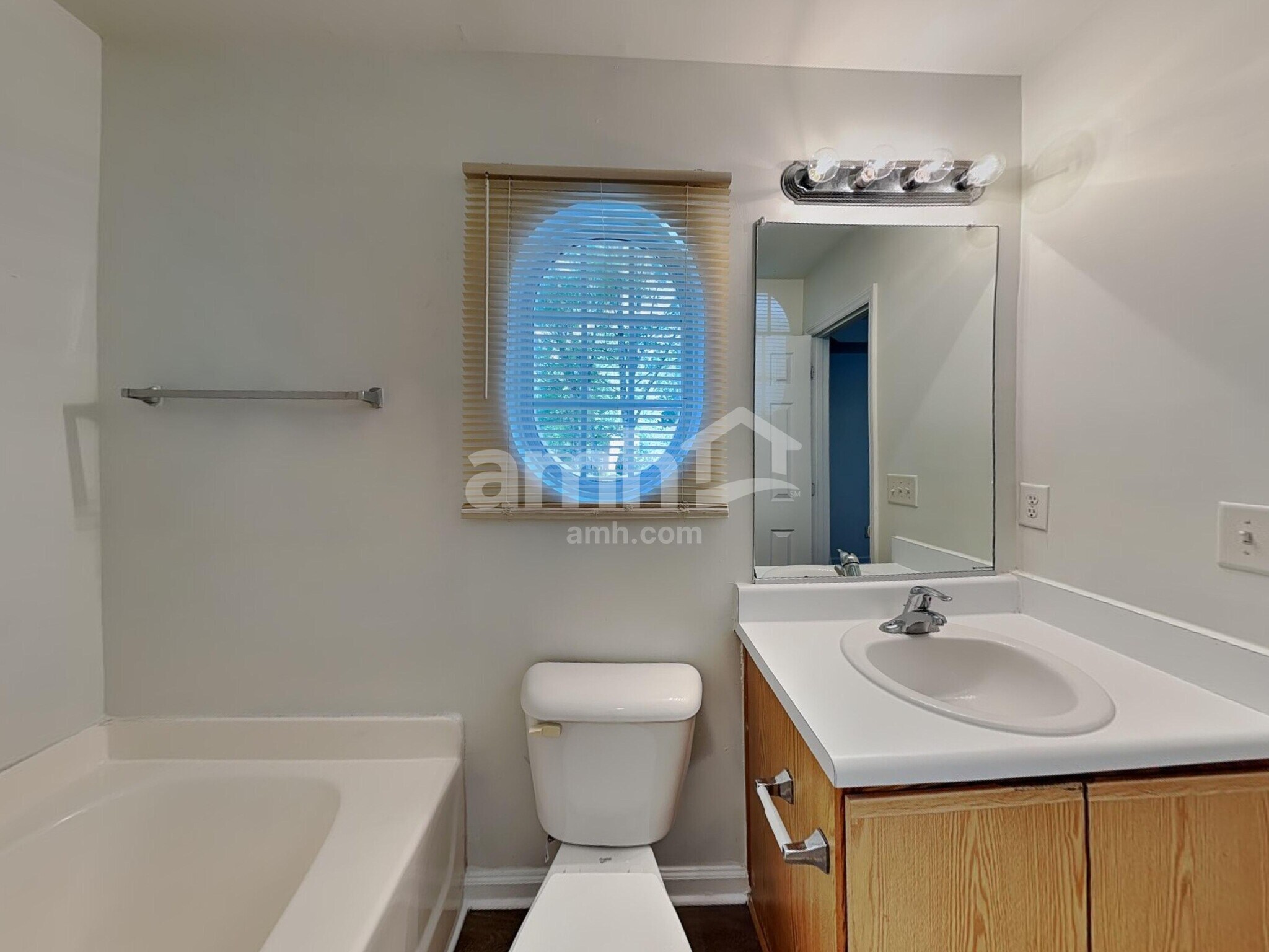 Building Photo - 5620 Bolitar Dr