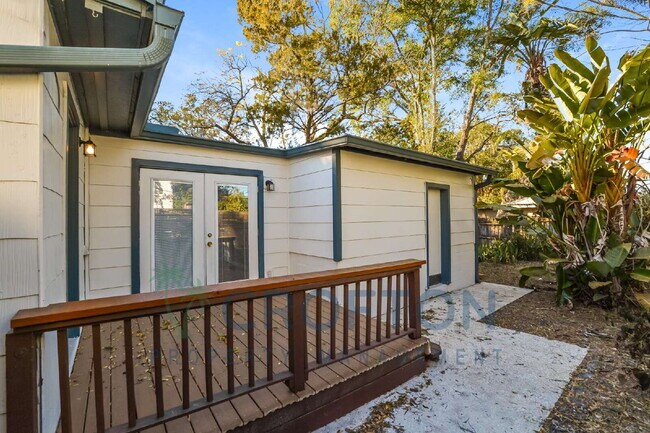 Building Photo - 350 Harris Ave