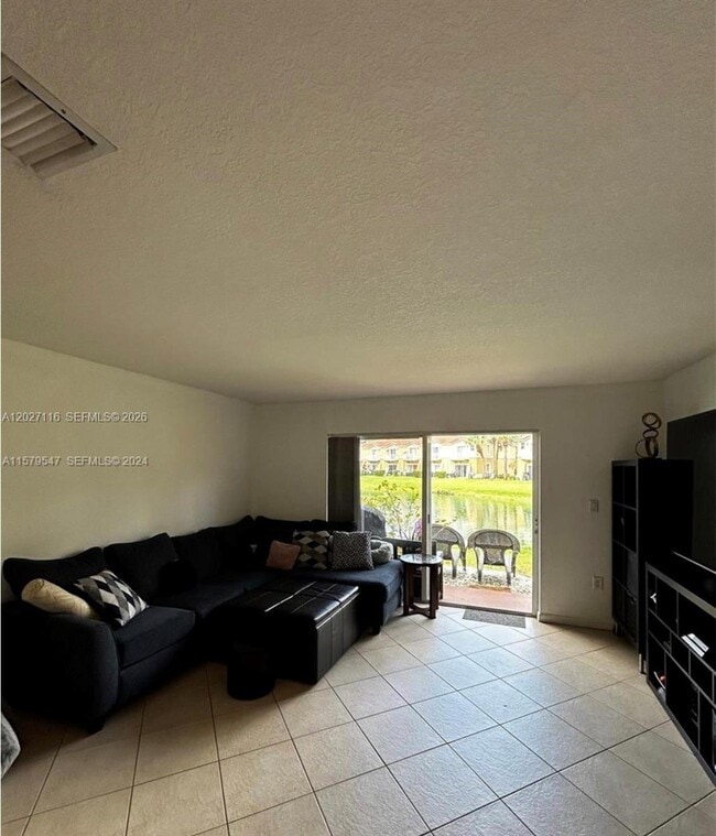 Building Photo - 12805 SW 31st Ct