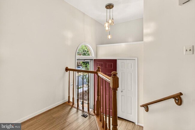 Building Photo - 14637 Stream Pond Dr