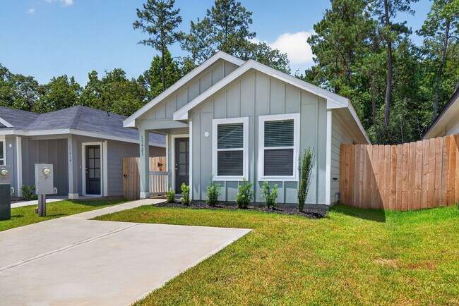 Building Photo - 11923 Detar Ct