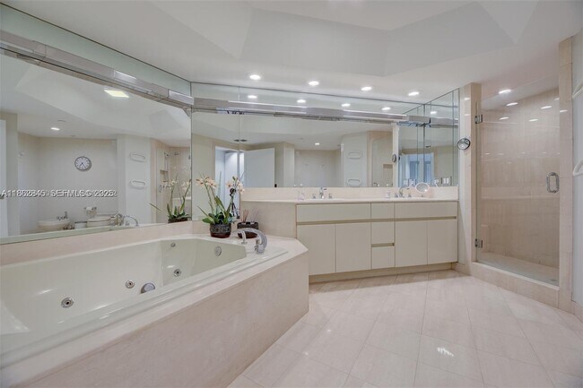 Building Photo - 3000 E Island Blvd