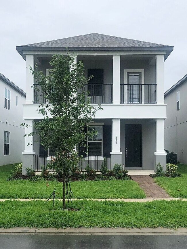 Building Photo - Beautiful 3/2.5 Newly Appointed Home with ...