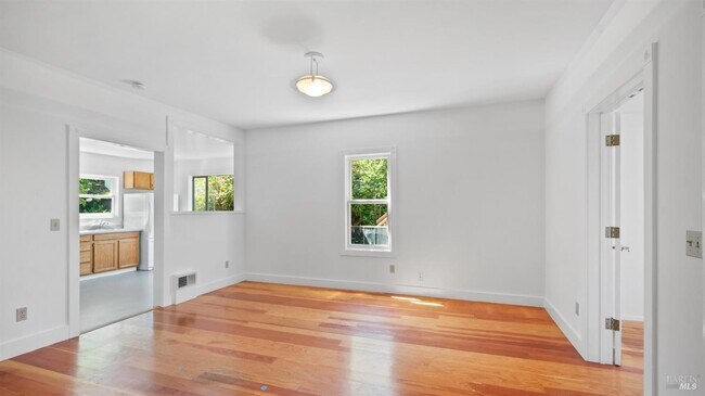 Building Photo - 530 Ethel Ave