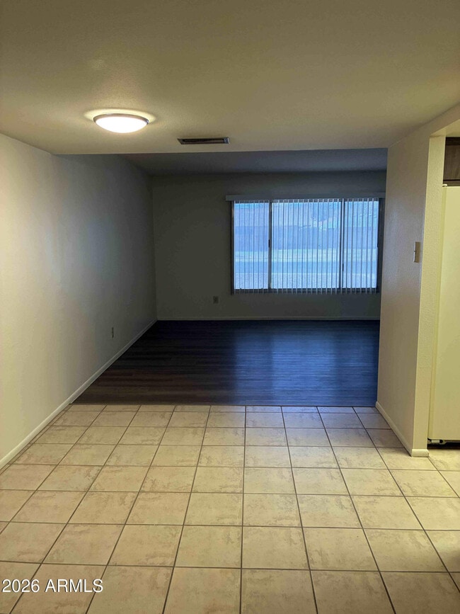 Building Photo - 4619 S Rita Ln