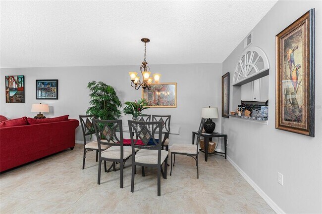 Building Photo - 511 Pine Hollow Cir