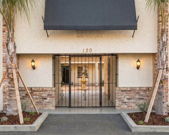 Building Photo - South Tampa 2-Bedroom Condo Near Midtown, SoHo & Westshore!