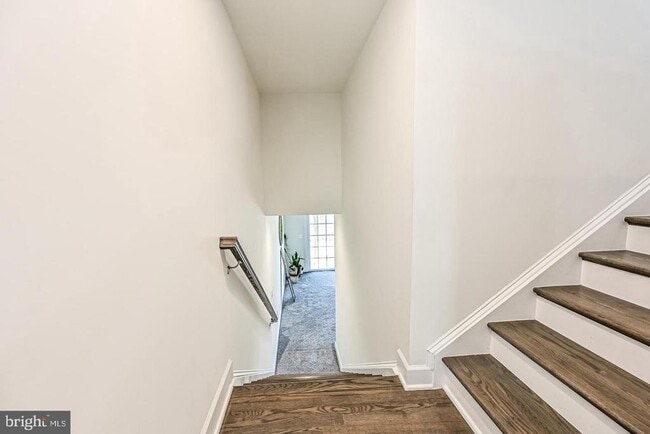 Building Photo - 13821 Litespeed Way