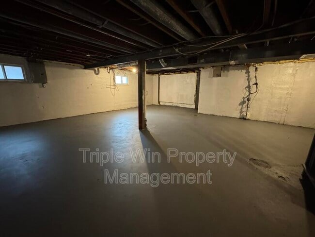 Building Photo - 2139 Kappel Dr