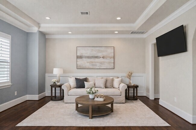 Building Photo - 622 Pink Azalea Trail