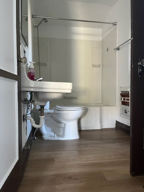 Building Photo - 1216 W 31st St