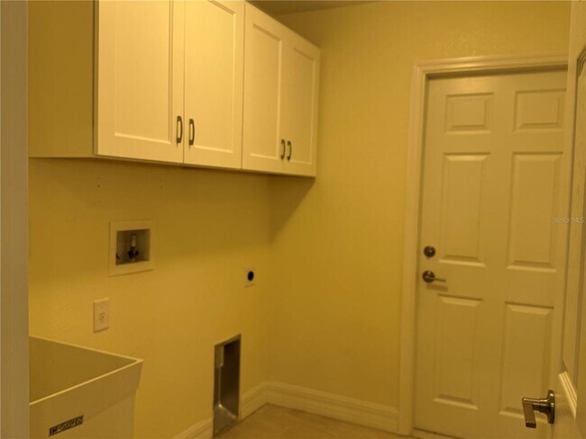 Building Photo - 2750 Carolina St