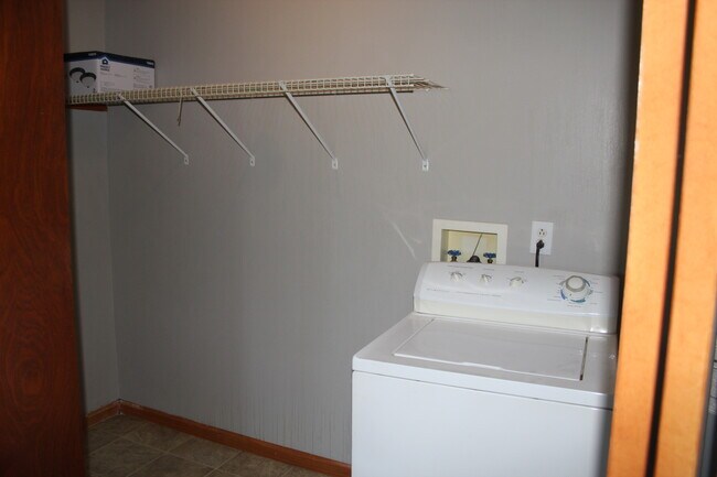 Large laundry closet & storage area - 5857 Highway 161