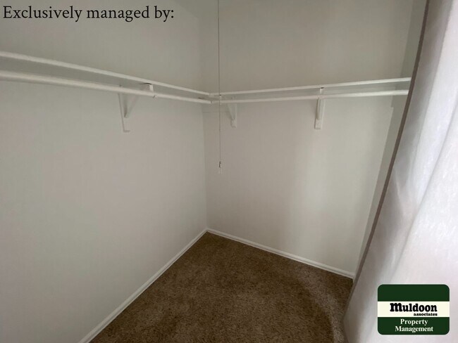 Building Photo - Beautiful 4 bedroom home in 80916! Pet Friendly!