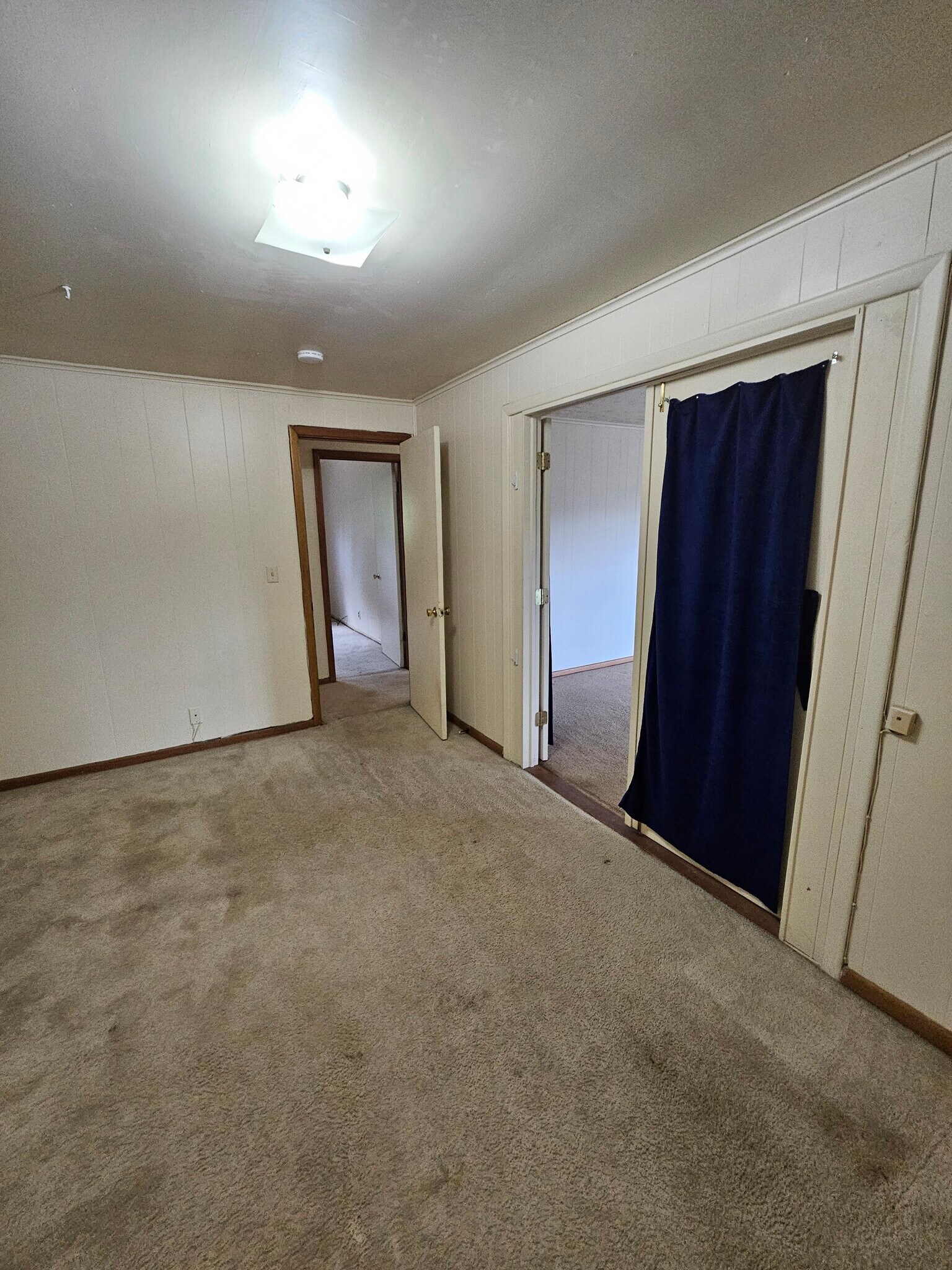 Building Photo - 2740 University Ave