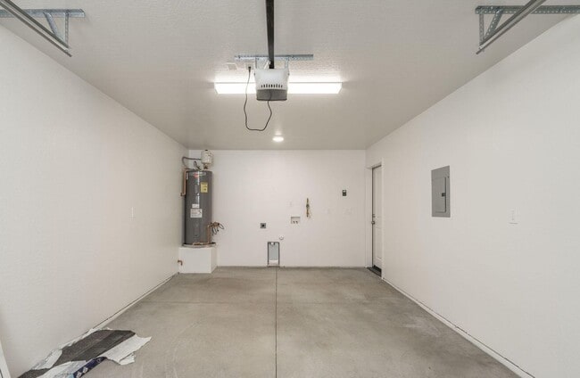 Building Photo - 7565 E Addis Ave