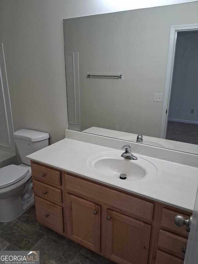 Building Photo - 6208 Ellenwood Dr