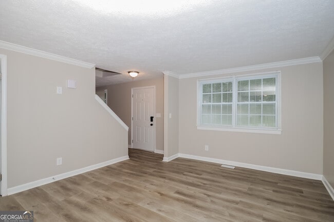 Building Photo - 5356 Olde St