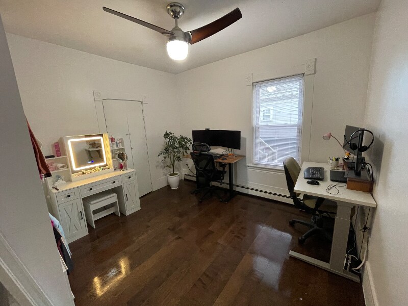 Building Photo - 183 Connors St